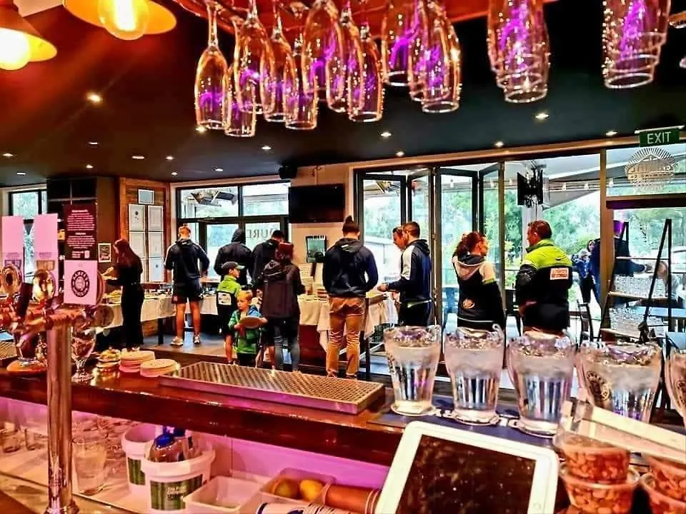 Qure Restaurant And Apartments Canberra Bruce