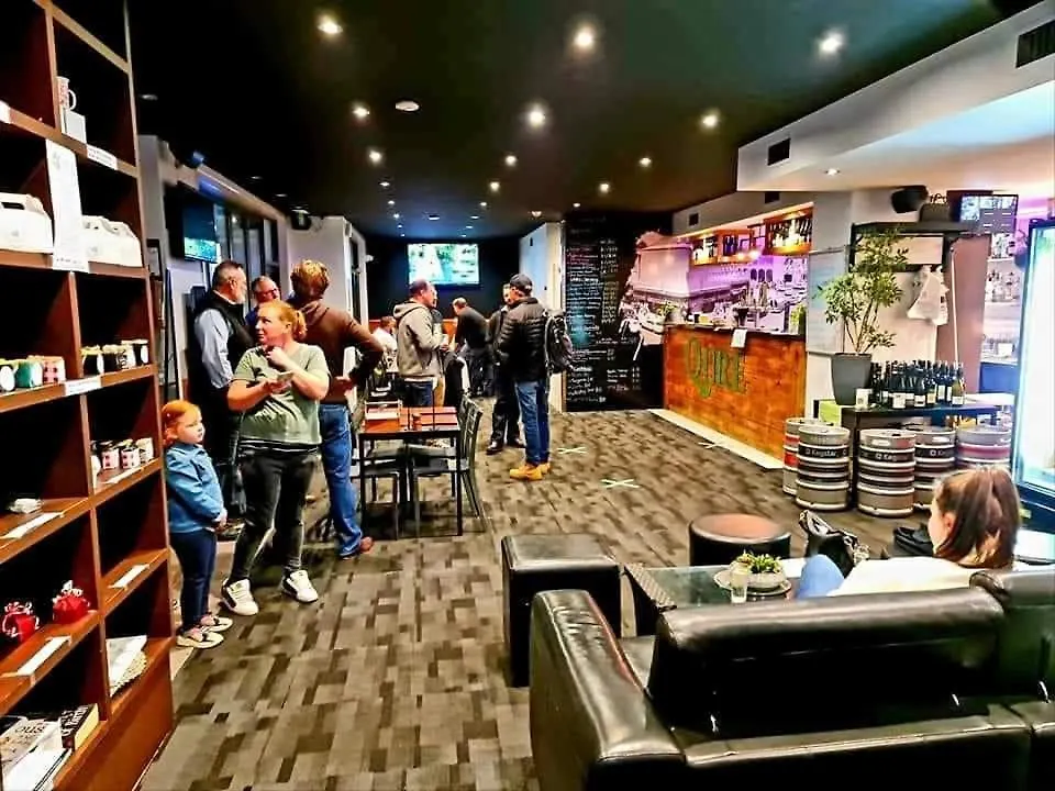 Qure Restaurant And Apartments Canberra Bruce Australia
