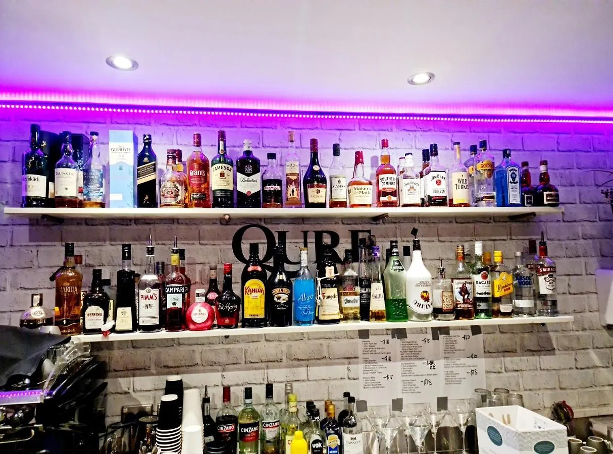 Qure Restaurant And Apartments Canberra Bruce 0*,  Australia