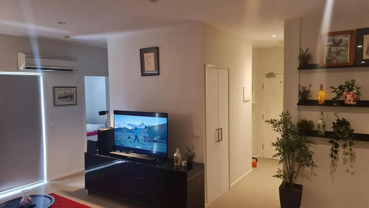 Qure Restaurant And Apartments Canberra Bruce