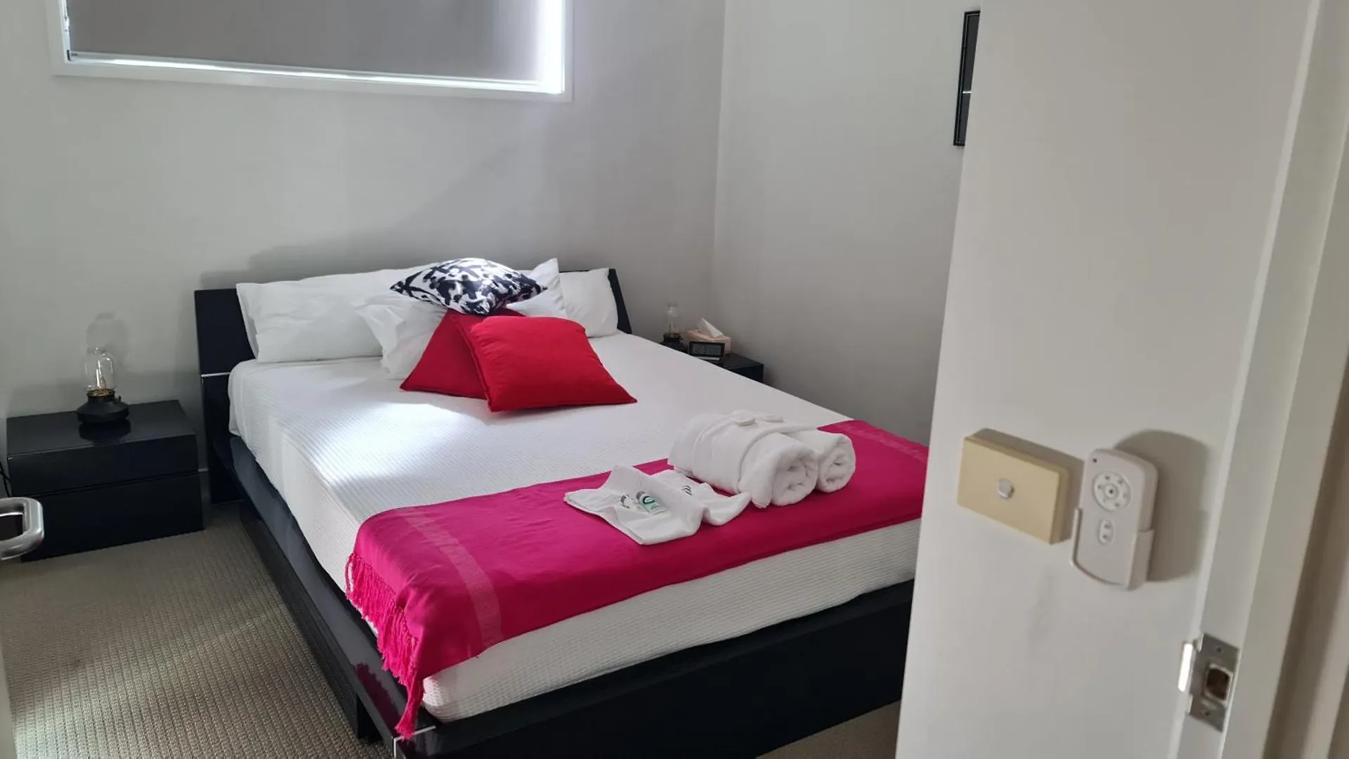 Qure Restaurant And Apartments Canberra Bruce 0*,
