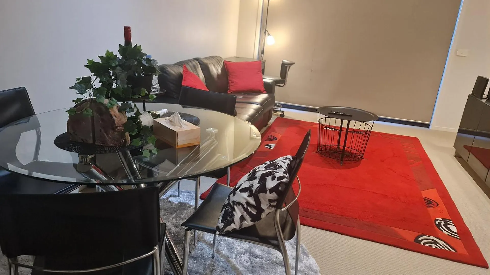 Qure Restaurant And Apartments Canberra Bruce 0*,